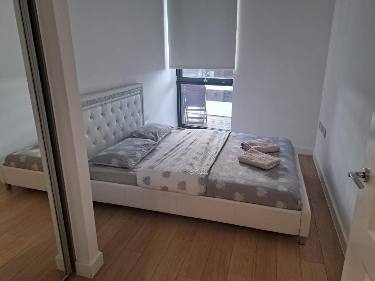 Amazing Apartment Moments Away From The Heart Of Londra Exterior foto